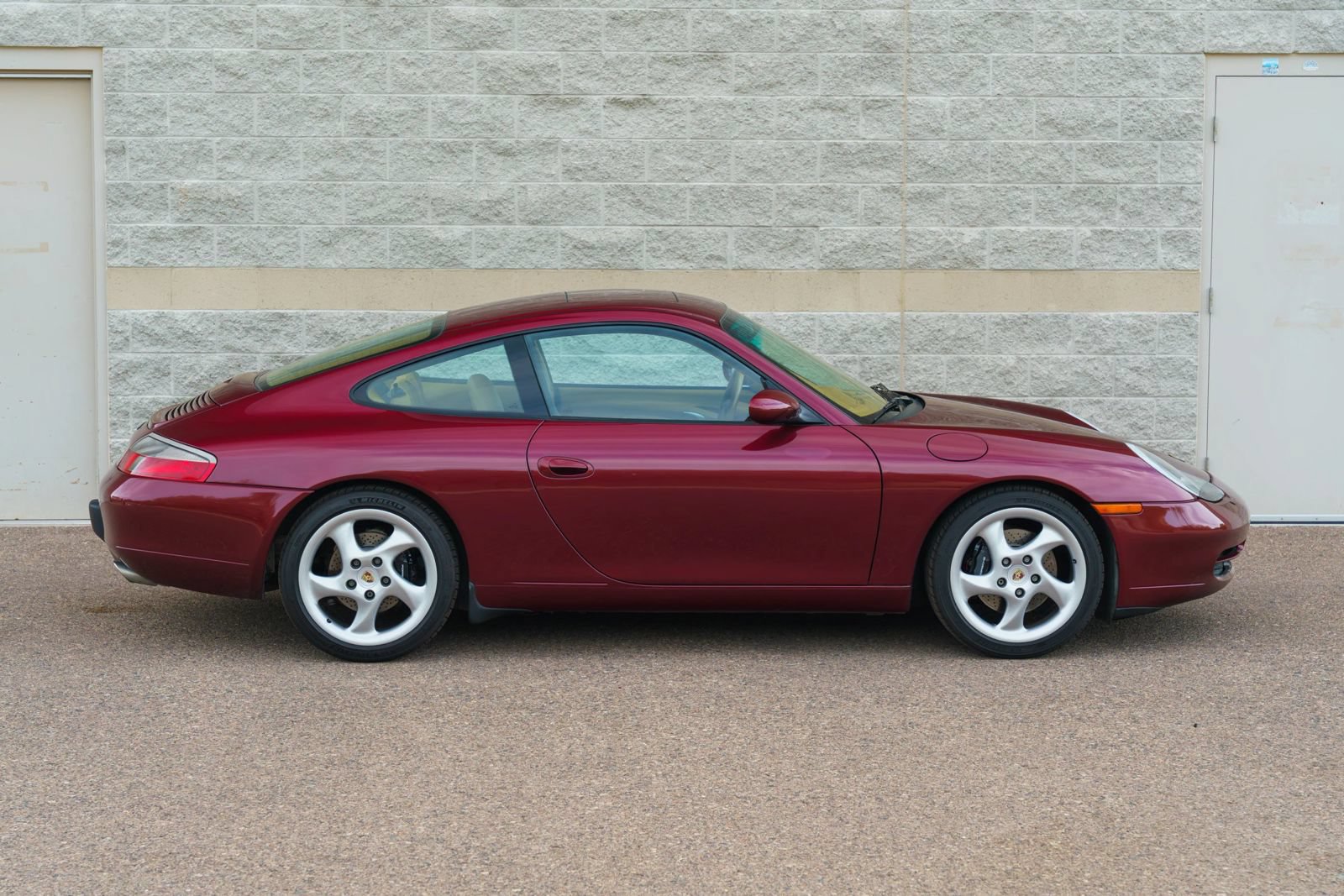 Used 2000 Porsche 911 Carrera image 45
