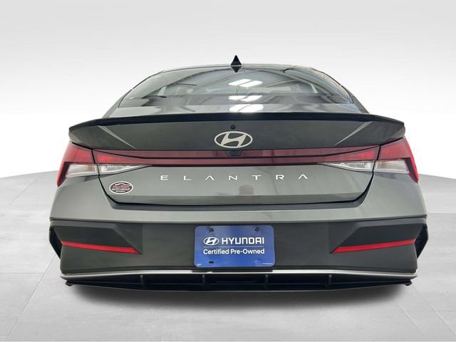 Certified 2025 Hyundai Elantra Sport FWD image 3