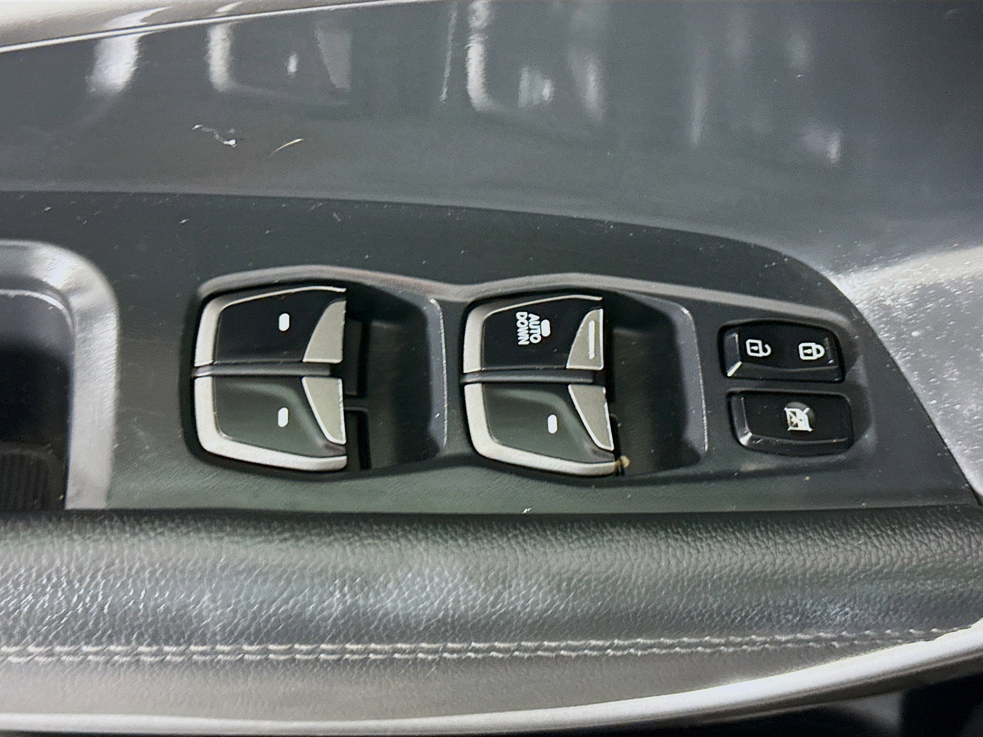 Used 2018 Hyundai Santa Fe Sport AWD/4WD image 23