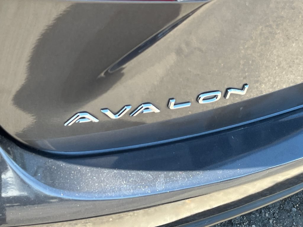 Used 2015 Toyota Avalon XLE FWD image 30
