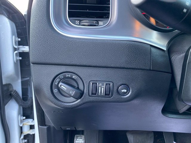 Used 2020 Dodge Charger SXT AWD/4WD image 10