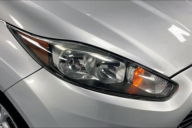 Used 2018 Ford Fiesta SE image 27