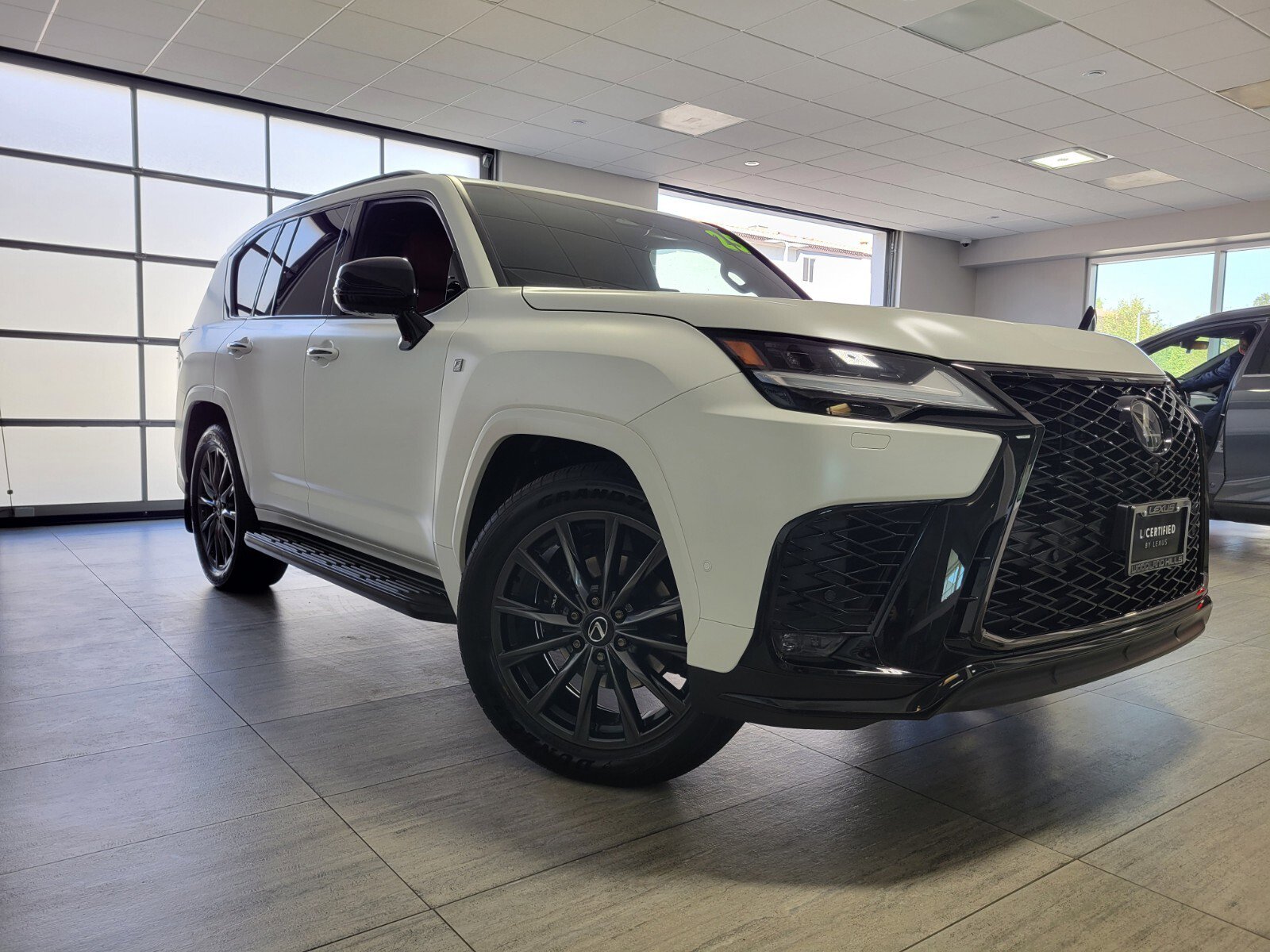 Certified 2025 Lexus LX 700h F Sport w/ Accessory Package (Z1) image 8