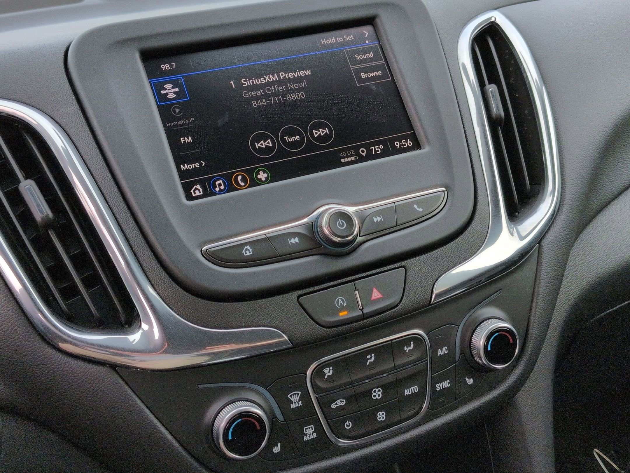 Used 2023 Chevrolet Equinox LT image 23