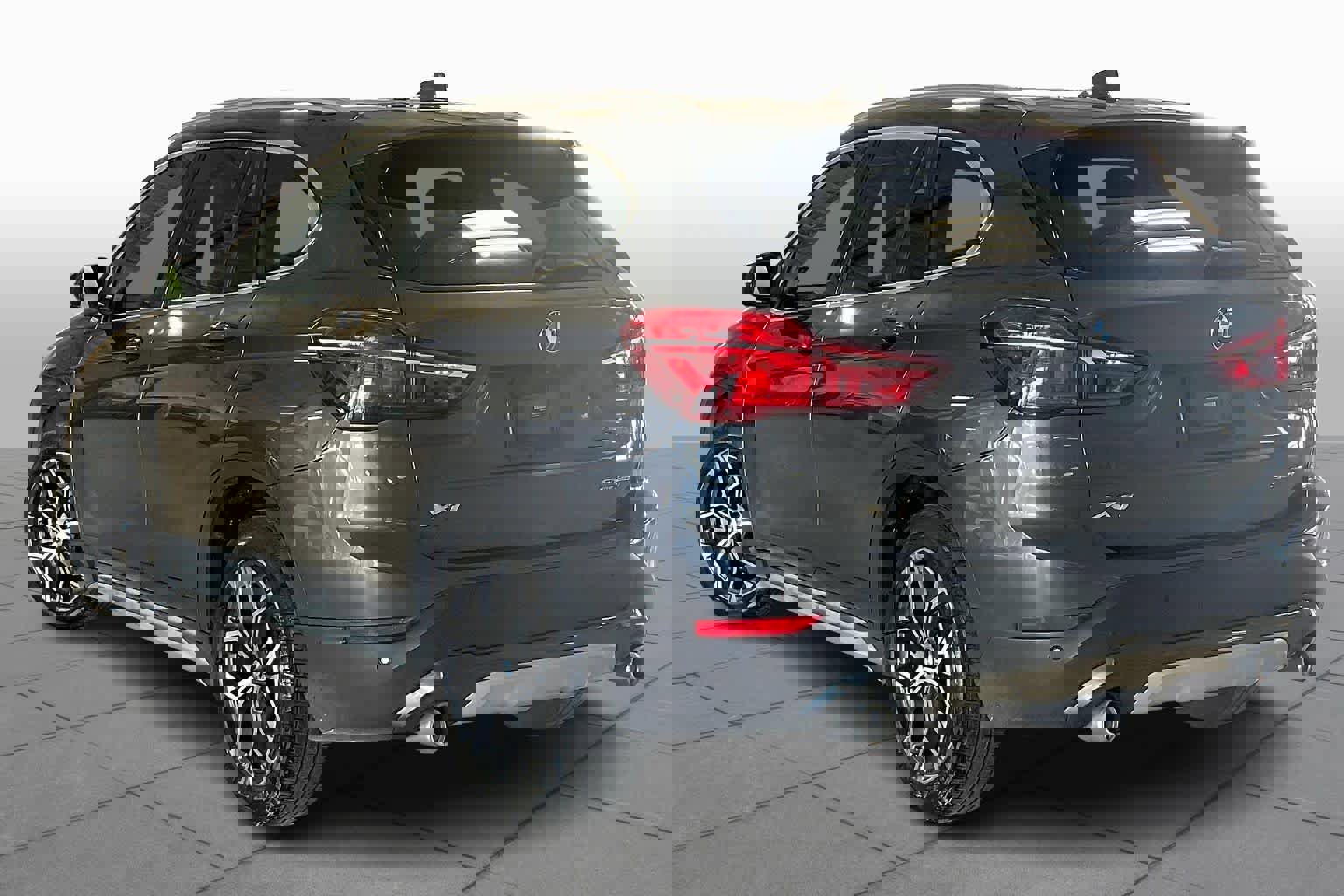 Used 2020 BMW X1 sDrive28i w/ Convenience Package image 11