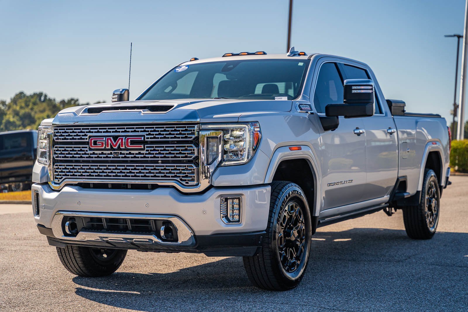 Used 2020 GMC Sierra 2500 Denali w/ Technology Package image 4
