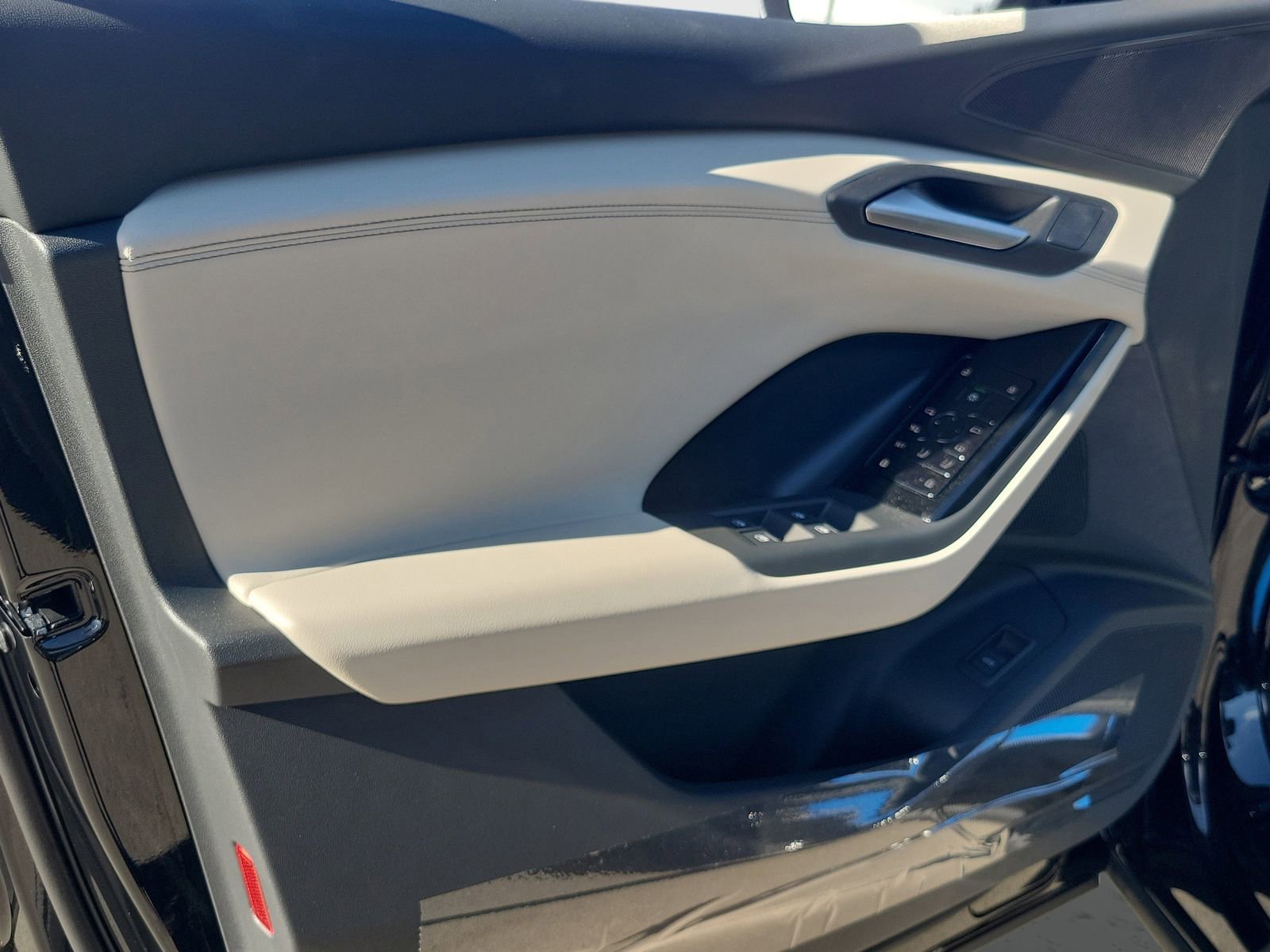 New 2025 Audi Q6 e-tron Premium image 20