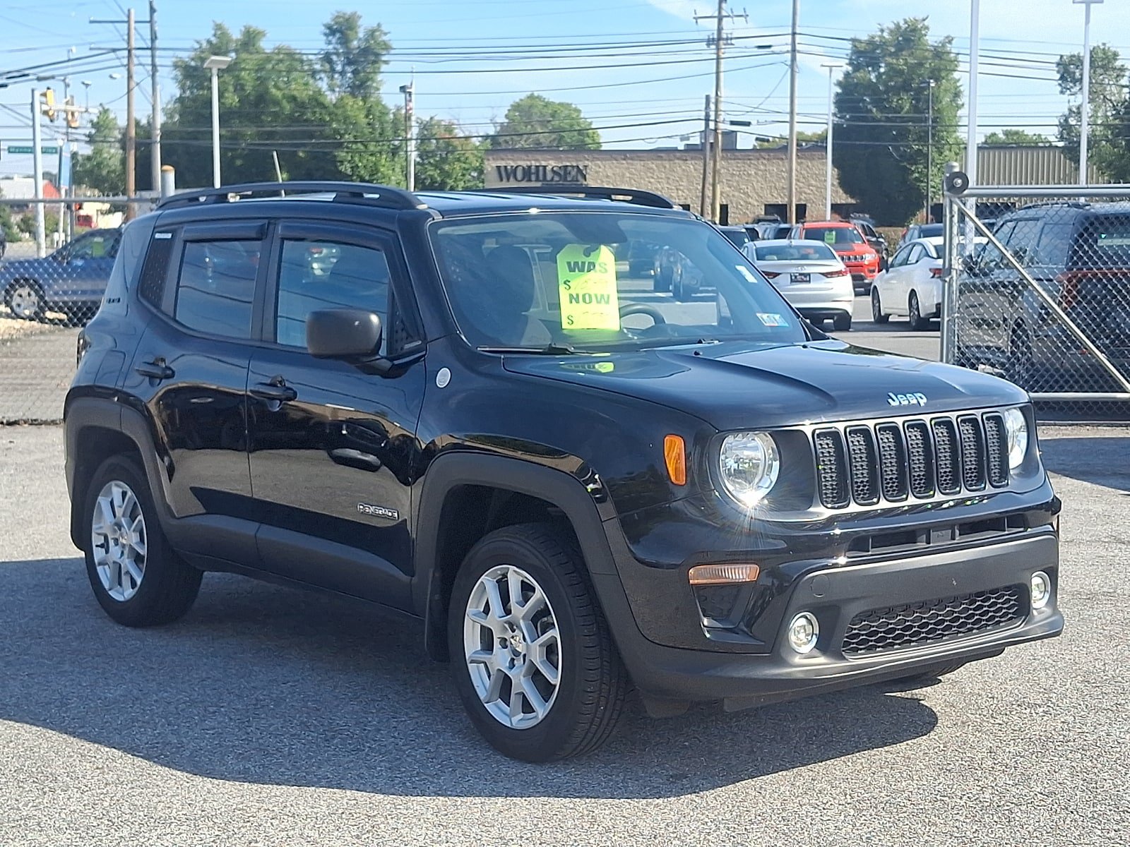 Used 2020 Jeep Renegade Sport w/ Sport Appearance Group AWD/4WD image 3
