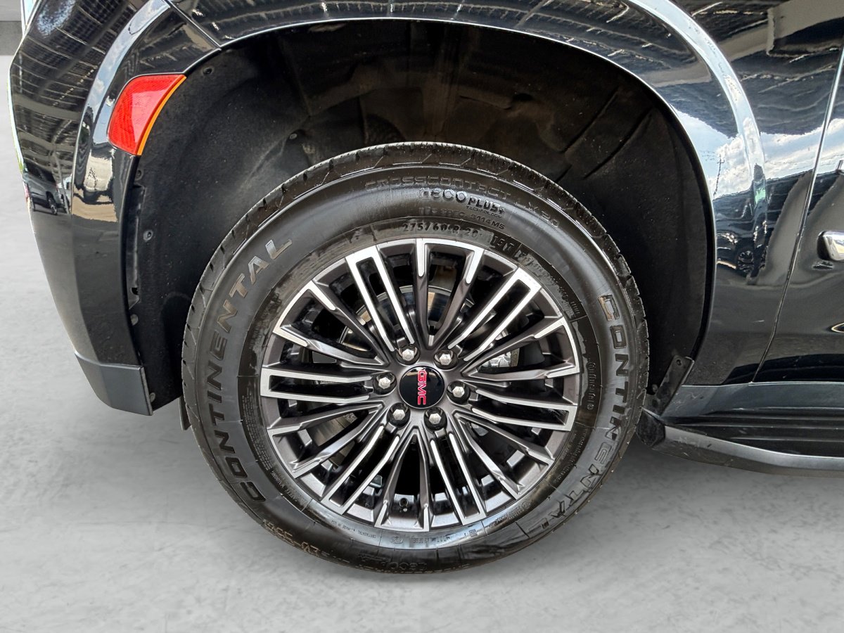 Used 2021 GMC Yukon XL SLE image 28