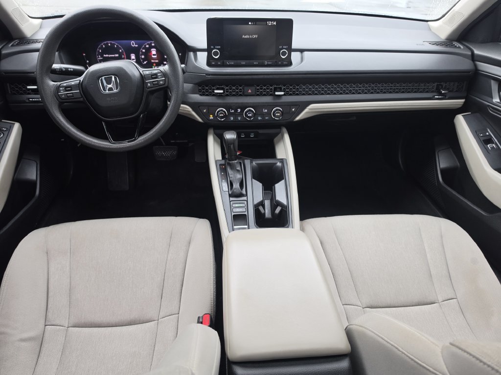 Used 2025 Honda Accord SE image 12