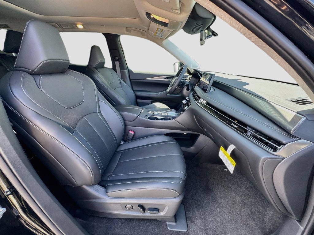 New 2027 INFINITI QX60 Luxe w/ Cargo Package FWD image 31
