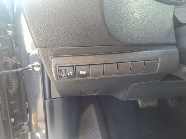 Used 2023 Toyota Corolla LE FWD image 4