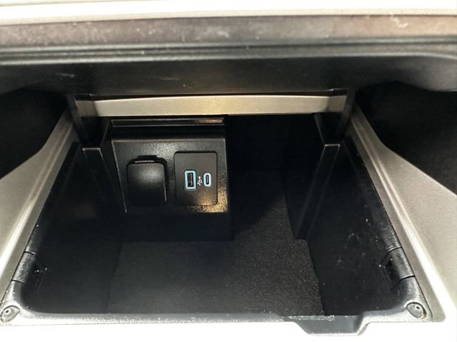Used 2023 Ford Explorer XLT w/ Equipment Group 202A AWD/4WD image 24