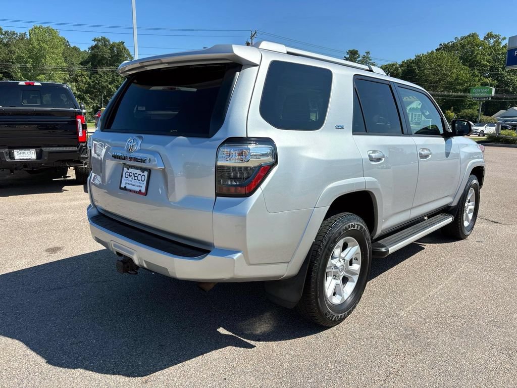 Used 2018 Toyota 4Runner SR5 Premium AWD/4WD image 3