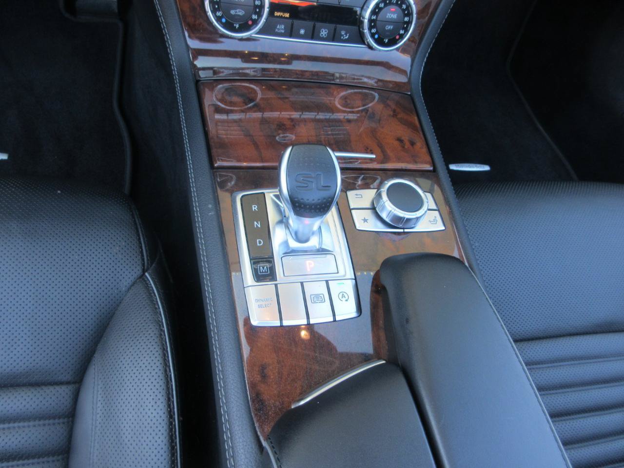 Used 2017 Mercedes-Benz SL 550 image 39