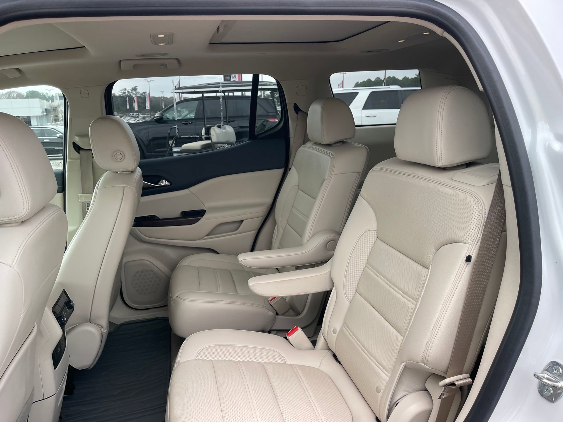 Used 2020 GMC Acadia Denali w/ Trailering Package image 21