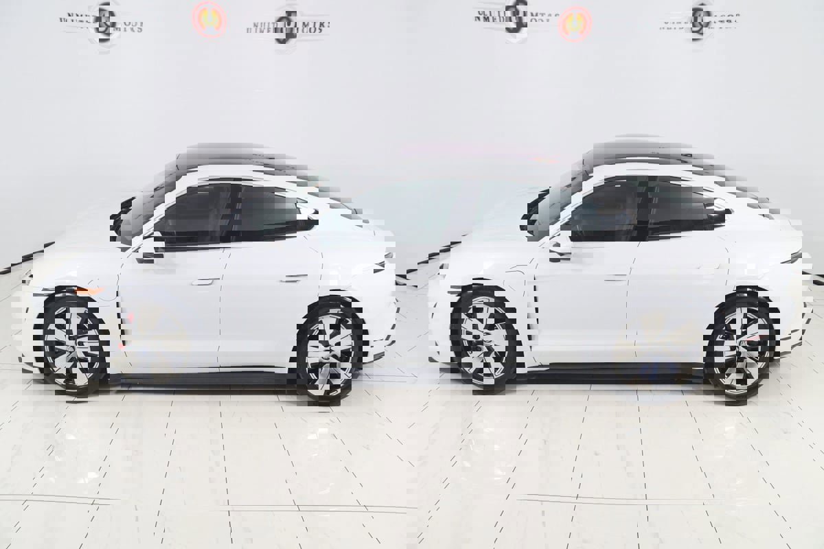 Used 2020 Porsche Taycan 4S image 31