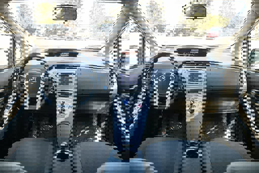 Used 2015 Toyota Prius Prime Plug-In Hybrid image 15