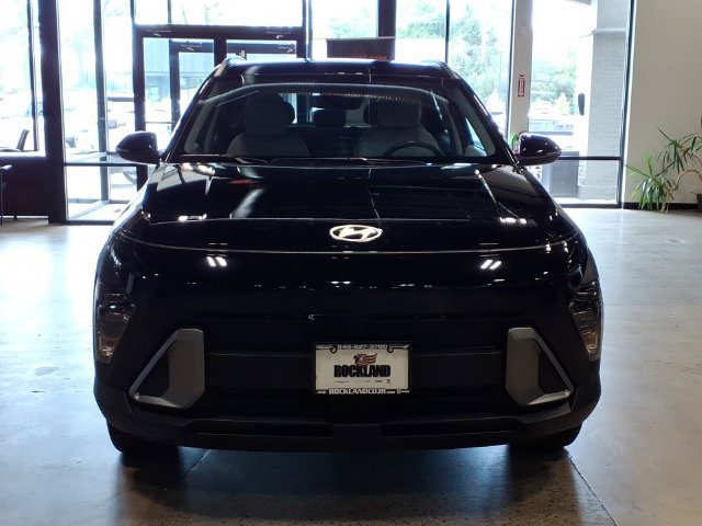 Used 2025 Hyundai Kona SEL AWD/4WD image 2