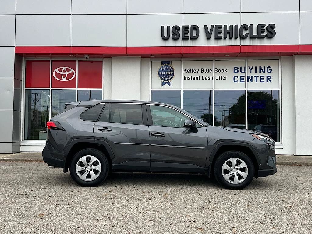 Certified 2023 Toyota RAV4 LE AWD/4WD image 8