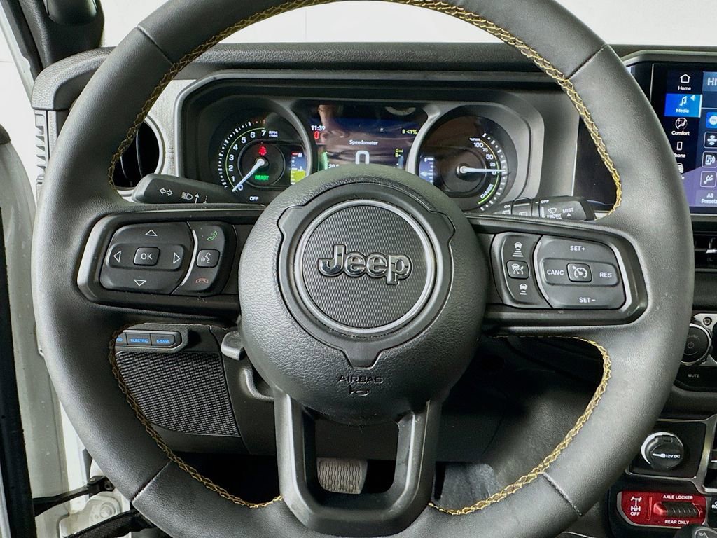 Used 2024 Jeep Wrangler Unlimited AWD/4WD image 40