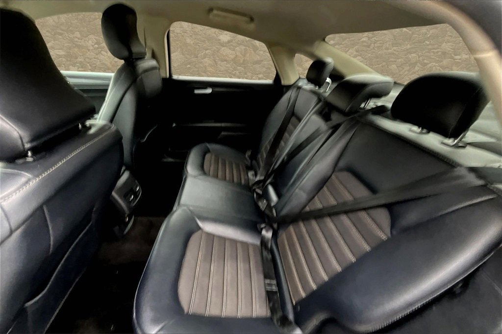 Used 2018 Ford Fusion SE w/ Equipment Group 201A image 21