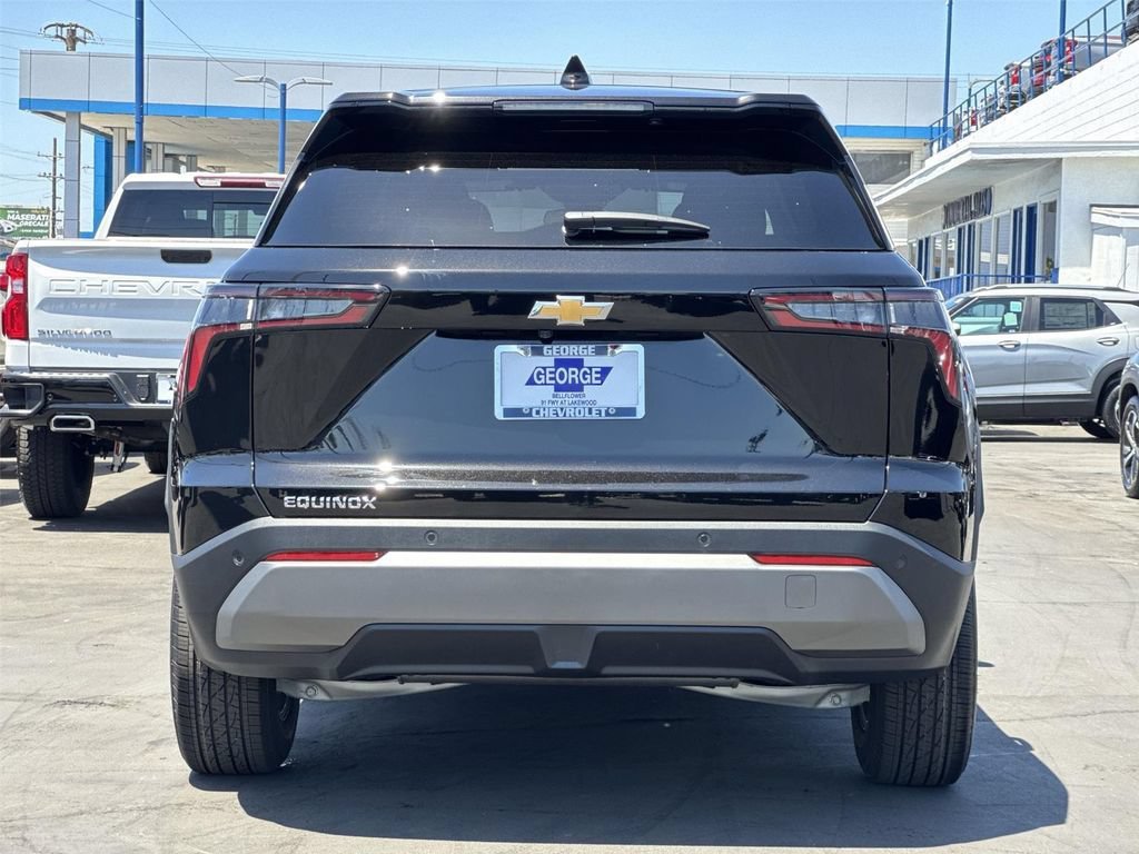 New 2027 Chevrolet Equinox LT w/ LPO, Floor Liner Package FWD image 6