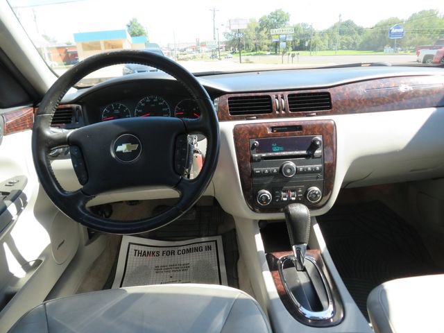 Used 2013 Chevrolet Impala LTZ image 23