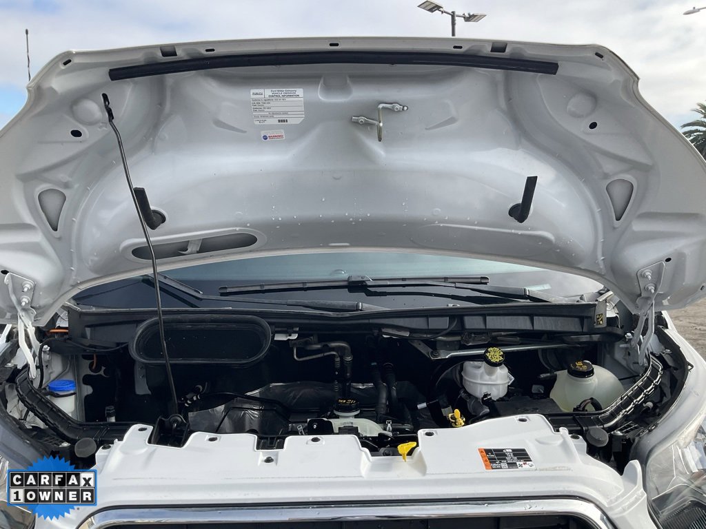 Used 2022 Ford E-Transit Medium Roof image 13