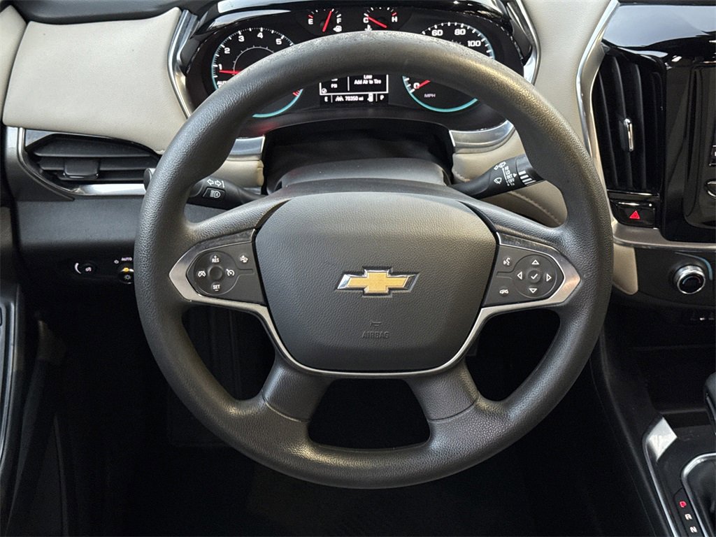 Used 2022 Chevrolet Traverse LS image 27