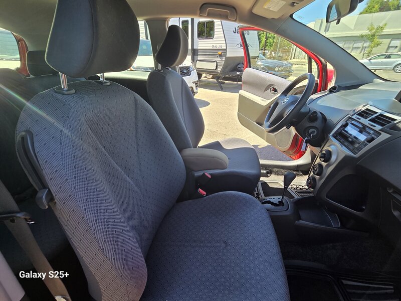 Used 2009 Toyota Yaris S FWD image 13