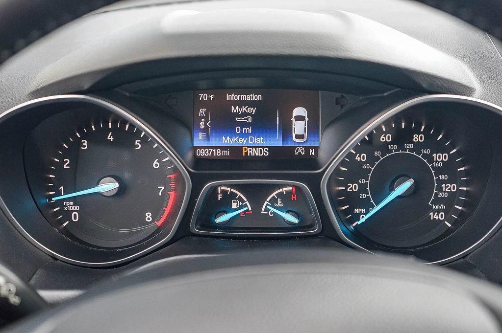 Used 2017 Ford Escape SE w/ Equipment Group 201A image 25