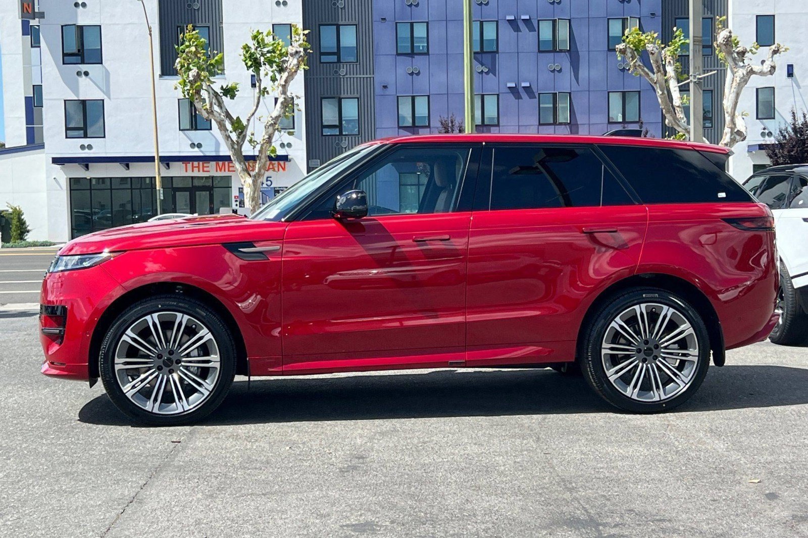 New 2026 Land Rover Range Rover Sport Dynamic SE AWD/4WD image 2