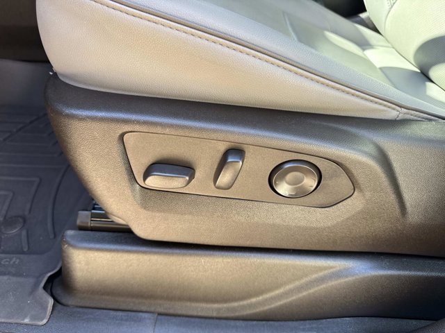 Used 2024 GMC Yukon XL SLT image 14