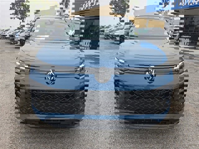 New 2026 Volkswagen Tiguan SE R-Line image 2