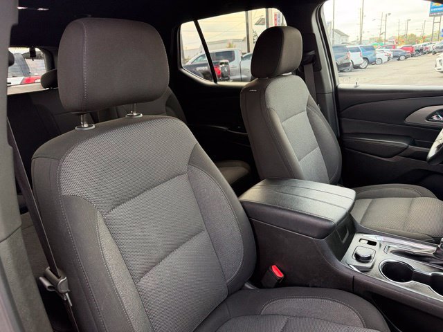 Certified 2023 Chevrolet Traverse LT w/ Rear Camera Mirror Package AWD/4WD image 19