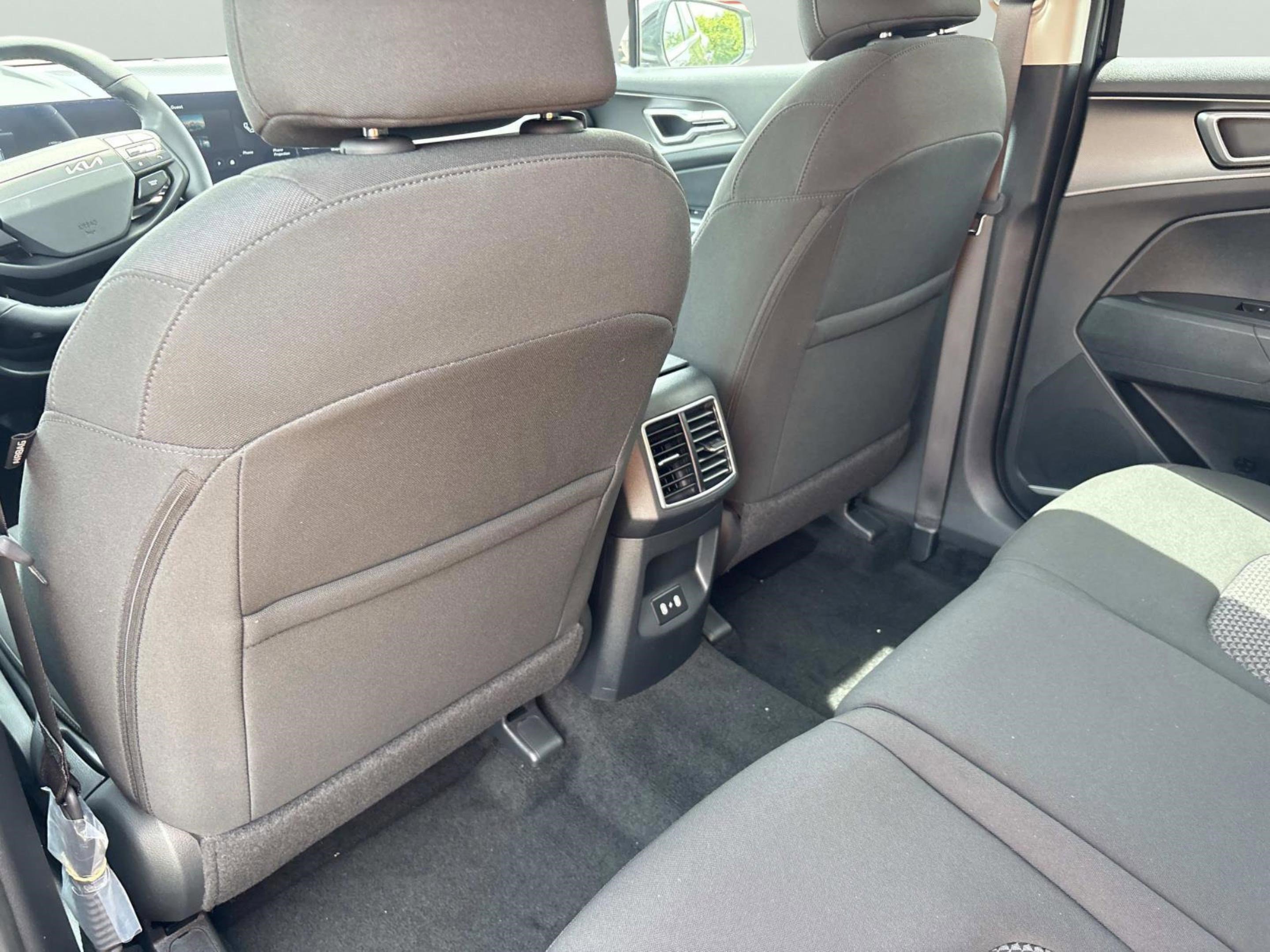 New 2026 Kia Sportage LX AWD/4WD image 13