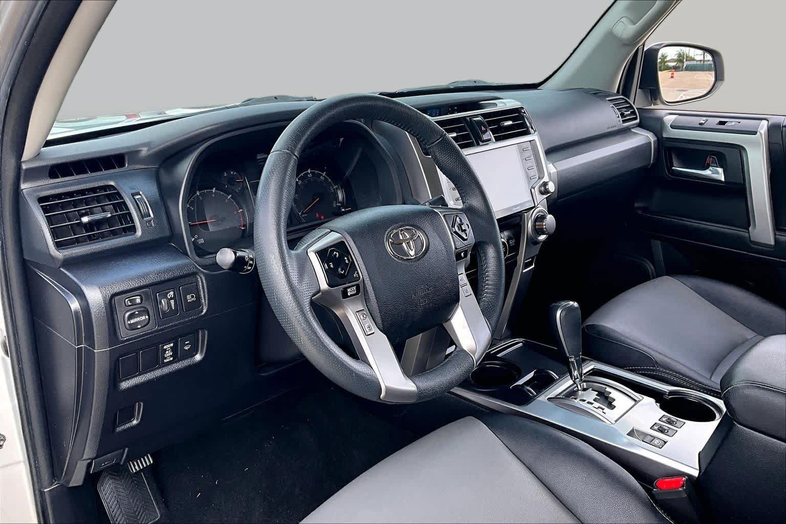 Used 2022 Toyota 4Runner SR5 Premium w/ Moonroof Package RWD image 18