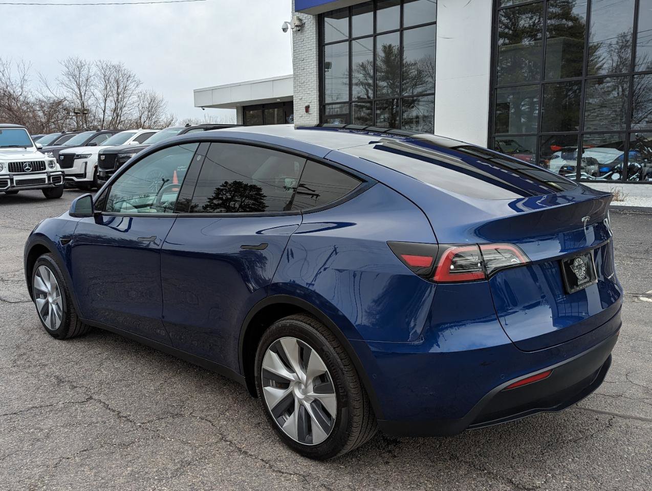 Used 2021 Tesla Model Y Long Range image 10