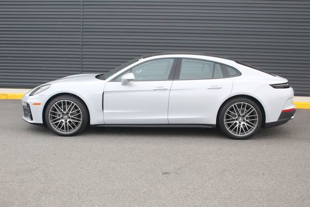 New 2025 Porsche Panamera 4 image 2