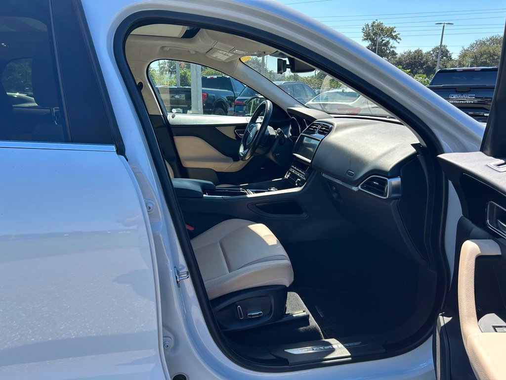 Used 2019 Jaguar F-PACE Premium AWD/4WD image 38