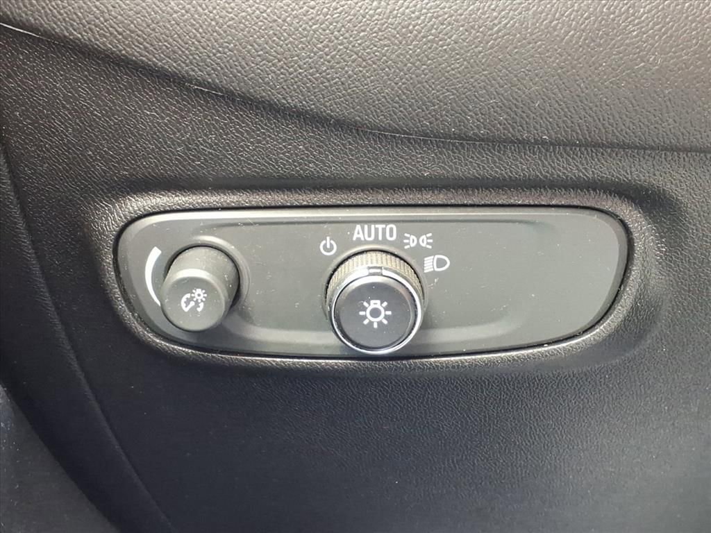 Used 2020 Chevrolet Equinox LT image 28