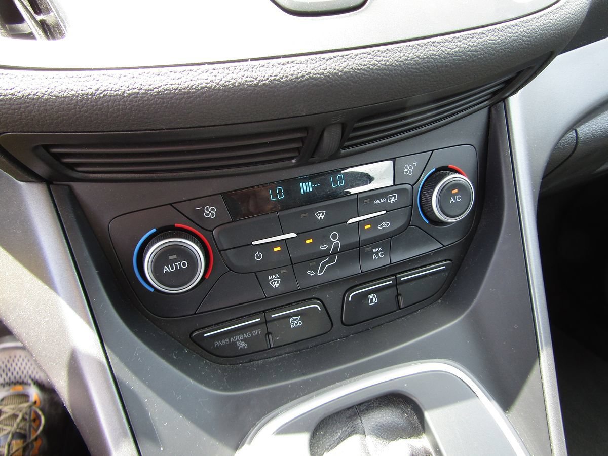 Used 2018 Ford C-MAX SE FWD image 15