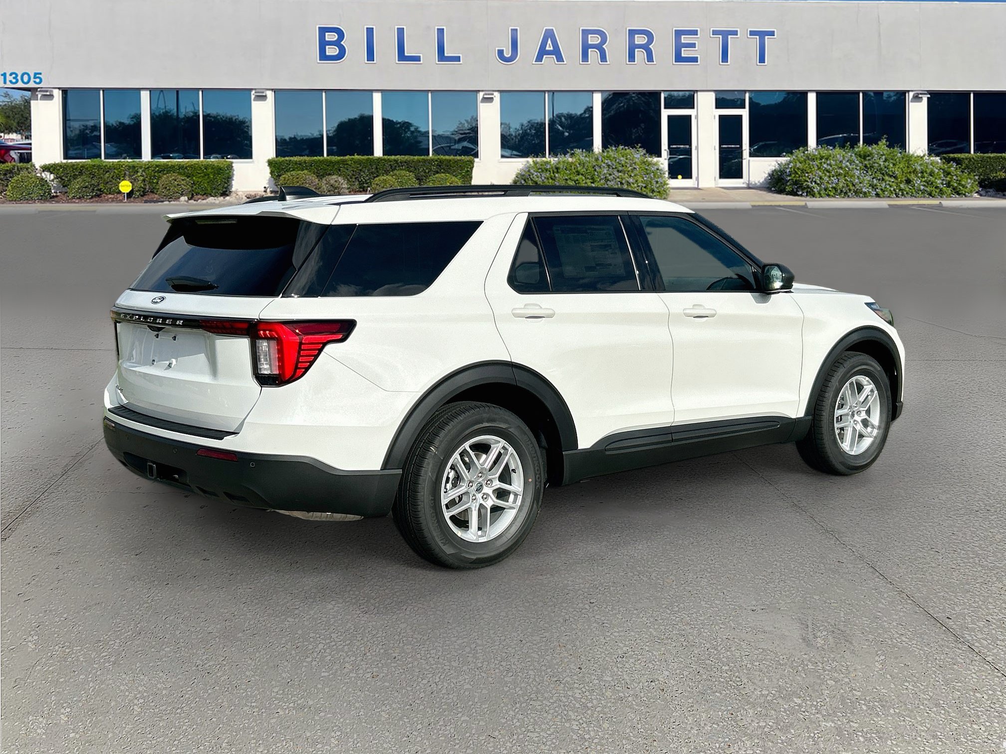 New 2027 Ford Explorer Active RWD image 4
