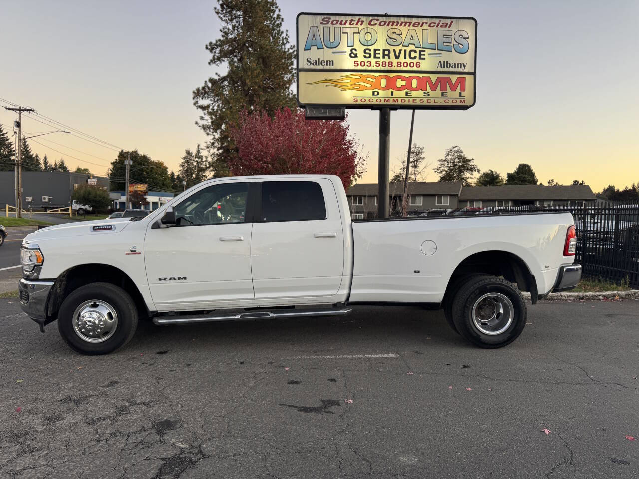 Used 2021 RAM 3500 Big Horn image 6