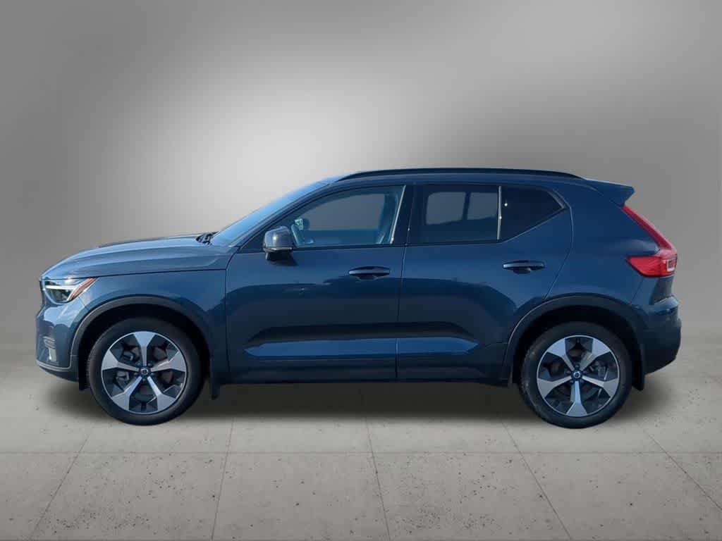 Certified 2026 Volvo XC40 B5 Core w/ Protection Package Premier AWD/4WD image 3