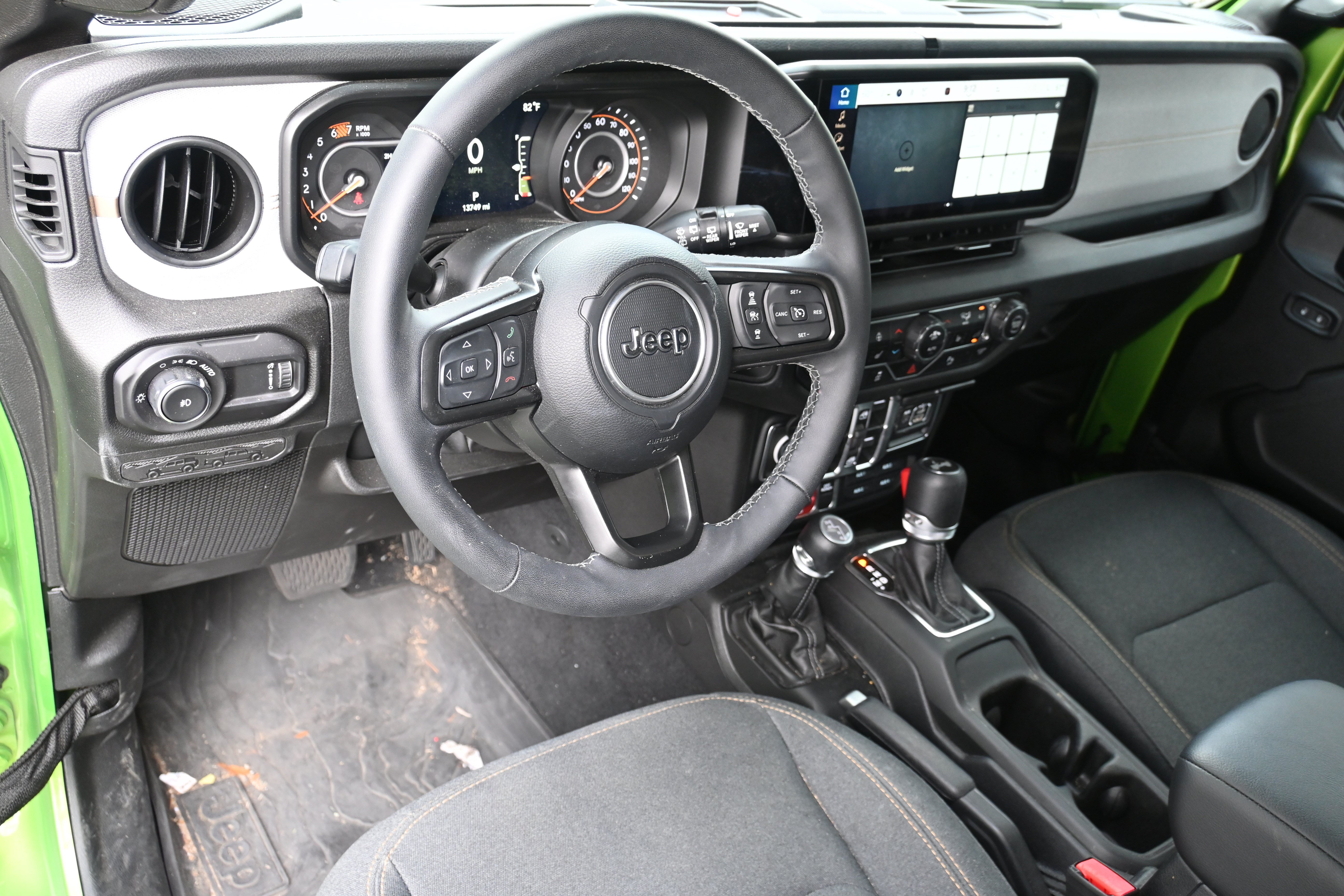 Used 2025 Jeep Wrangler Unlimited Sport AWD/4WD image 11