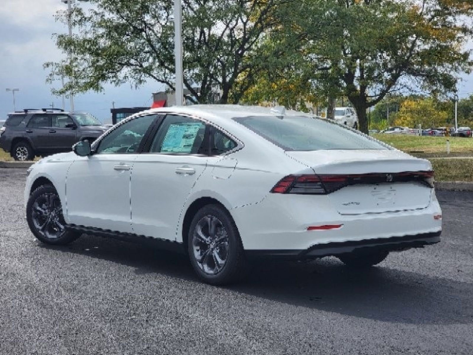 Used 2024 Honda Accord EX image 9