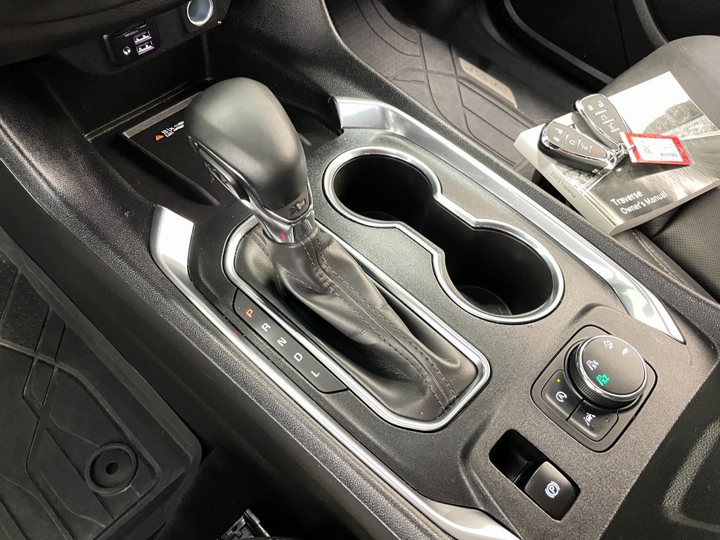 Certified 2023 Chevrolet Traverse Premier w/ LPO, Floor Liner Package image 36