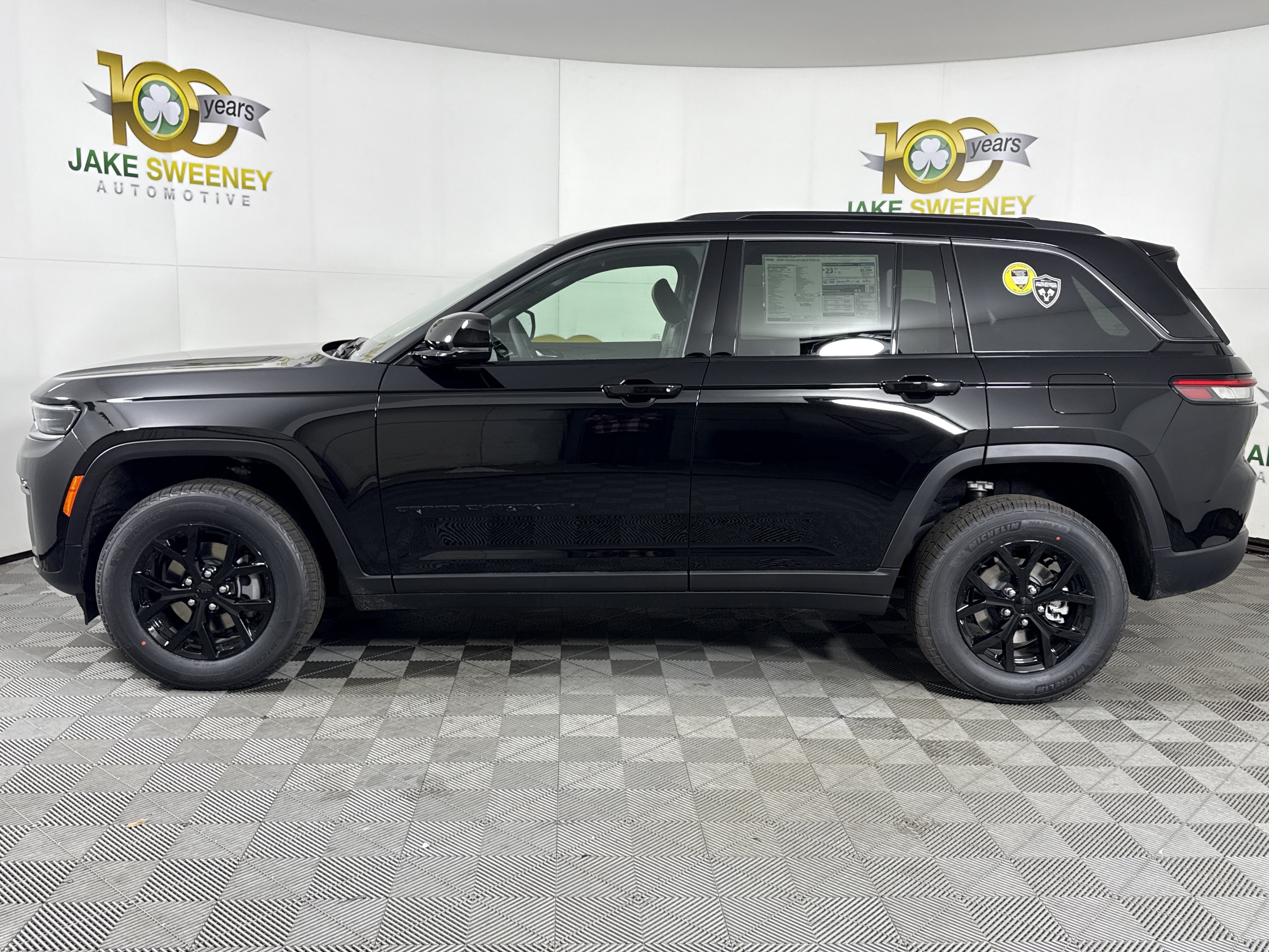 New 2026 Jeep Grand Cherokee Altitude AWD/4WD image 5